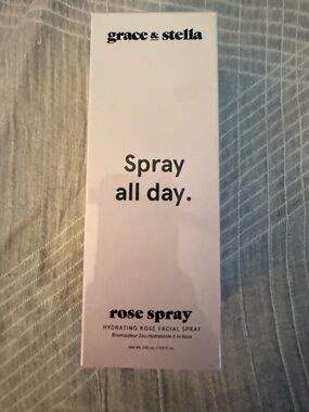 grace & stella Rose Spray Hydrating Facial Spray - Pale Pink